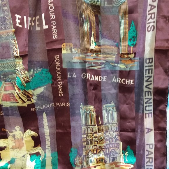 Parisian Landmarks Scarf - Picture 9 of 12
